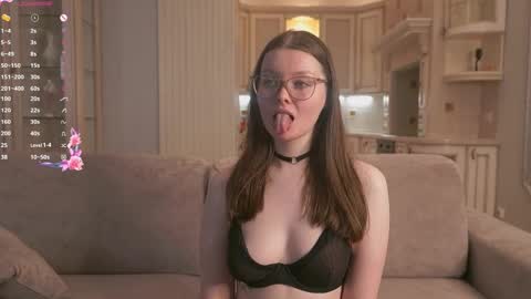 Snapshot of shelleyhayworth chatting on March 11, 2025, 11:12 am Kira online show from March 11, 2025, 11:12 am