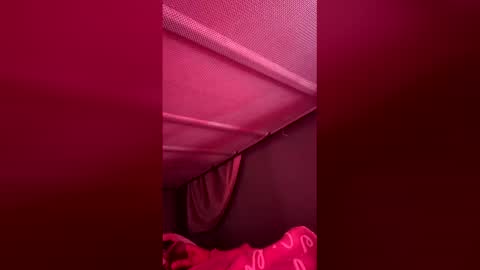 Snapshot of shelow1 chatting on December 16, 2025, 3:17 pm shelow1 online show from December 16, 2025, 3:17 pm