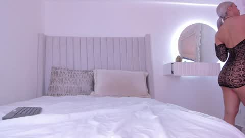 Snapshot of shelynna_azzul chatting on January 14, 2025, 7:43 pm shelynna_azzul online show from January 14, 2025, 7:43 pm