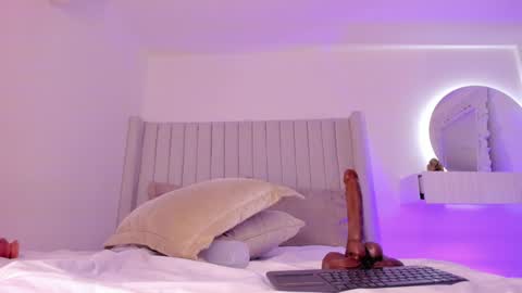 Snapshot of shelynna_azzul chatting on January 31, 2025, 11:24 pm shelynna_azzul online show from January 31, 2025, 11:24 pm
