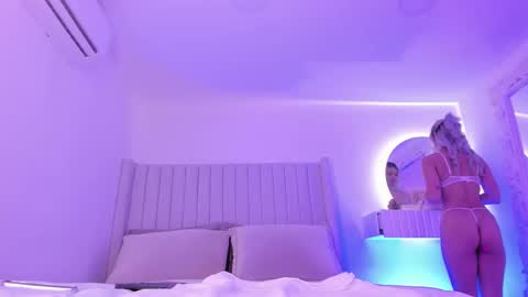 Snapshot of shelynna_azzul chatting on March 10, 2025, 8:56 pm shelynna_azzul online show from March 10, 2025, 8:56 pm