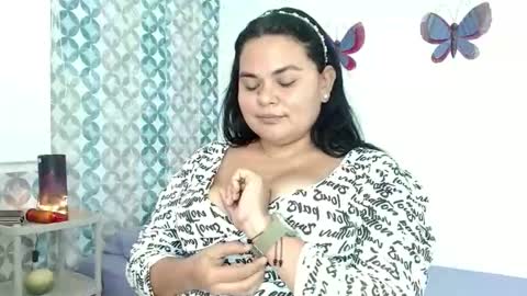 Shenoa online show from April 28, 2026, 7:08 pm