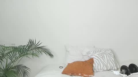 Snapshot of sherlyn_adams69 chatting on December 14, 2024, 11:18 am Sherlyn Adams online show from December 14, 2024, 11:18 am