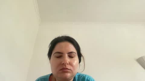 Snapshot of shes__delicious chatting on October 16, 2025, 3:57 pm Shes Delicious online show from October 16, 2025, 3:57 pm