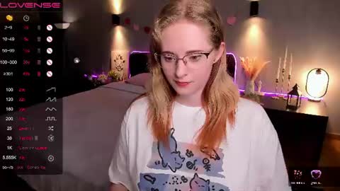 Snapshot of sheslinki chatting on July 1, 2026, 8:38 am Hello guys my name is Aemilia online show from July 1, 2026, 8:38 am
