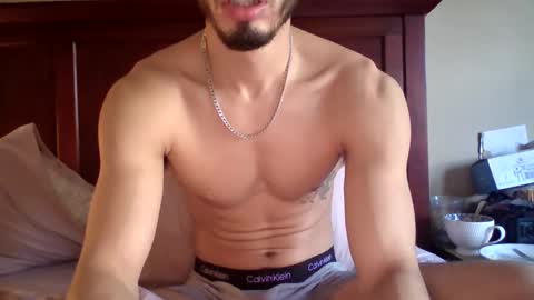 Snapshot of sheyrey44 chatting on March 29, 2026, 10:21 pm SHEYREY online show from March 29, 2026, 10:21 pm