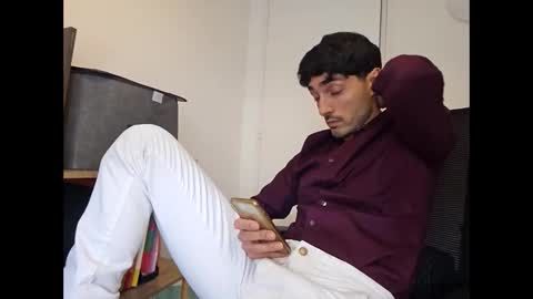 Snapshot of shhervin chatting on May 9, 2026, 3:06 pm shhervin online show from May 9, 2026, 3:06 pm