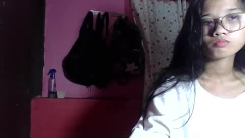 Snapshot of shimmering_kate chatting on December 9, 2024, 1:02 pm shimmering_kate online show from December 9, 2024, 1:02 pm