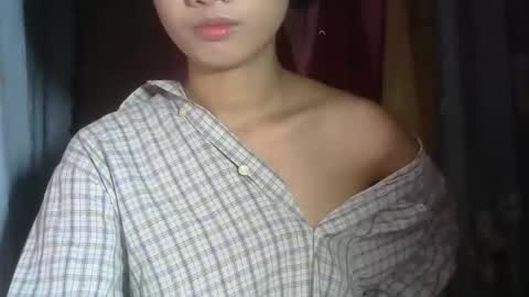 Snapshot of shimmering_kate chatting on February 7, 2025, 11:13 pm shimmering_kate online show from February 7, 2025, 11:13 pm