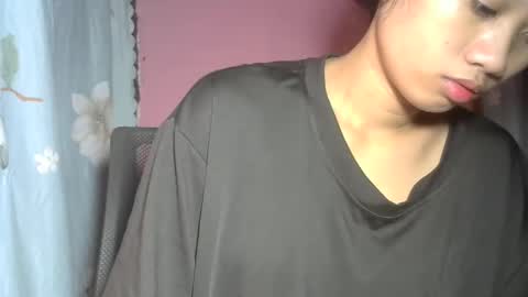 Snapshot of shimmering_kate chatting on February 11, 2025, 11:44 pm shimmering_kate online show from February 11, 2025, 11:44 pm