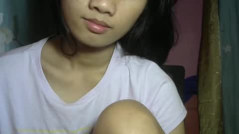 Snapshot of shimmering_kate chatting on February 17, 2025, 2:53 am shimmering_kate online show from February 17, 2025, 2:53 am