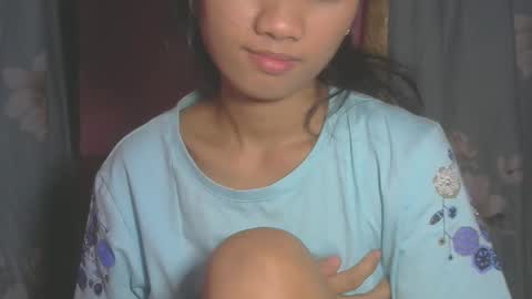 Snapshot of shimmering_kate chatting on March 1, 2025, 10:13 am shimmering_kate online show from March 1, 2025, 10:13 am