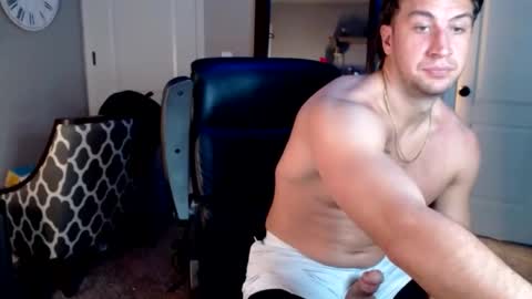 shimmyloe online show from February 25, 2026, 5:06 am