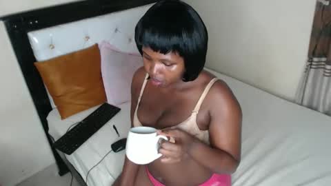 shinadee online show from November 9, 2025, 10:13 am