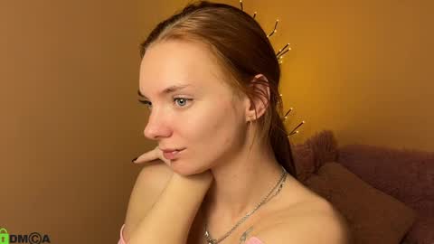 Alexis online show from March 25, 2026, 7:20 pm