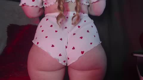 shinoa hiirag online show from February 14, 2025, 8:26 pm