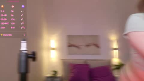 Snapshot of shiny_bell chatting on May 4, 2026, 6:53 am Bell 3 Next broadcast online show from May 4, 2026, 6:53 am