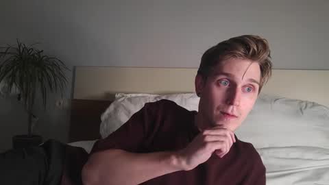 Snapshot of shirizo chatting on October 4, 2025, 9:24 pm Matthew online show from October 4, 2025, 9:24 pm