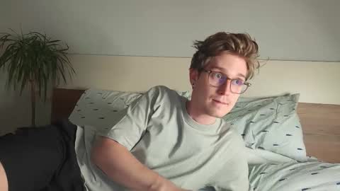 Matthew online show from December 14, 2025, 5:29 pm