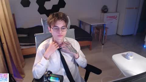 Snapshot of shiromy_ chatting on November 30, 2025, 5:06 pm shiromy_ online show from November 30, 2025, 5:06 pm