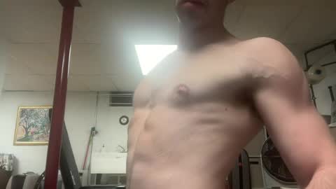 Snapshot of shirtlesshunk15 chatting on July 2, 2026, 2:11 am shirtlesshunk15 online show from July 2, 2026, 2:11 am
