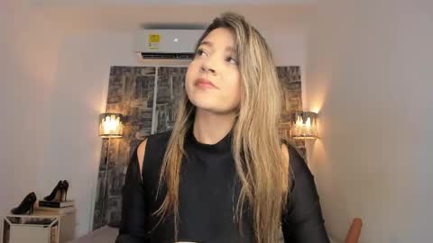 Snapshot of shofiavega chatting on May 28, 2026, 8:39 pm SHOFIA online show from May 28, 2026, 8:39 pm