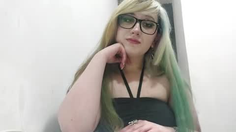 Snapshot of shondrapisani chatting on June 15, 2026, 11:29 pm shondrapisani online show from June 15, 2026, 11:29 pm