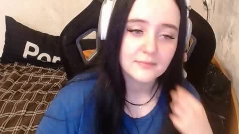 Snapshot of show_for_you chatting on November 5, 2025, 9:20 am show_for_you online show from November 5, 2025, 9:20 am