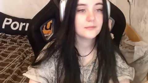 Snapshot of show_for_you chatting on November 12, 2025, 8:15 am show_for_you online show from November 12, 2025, 8:15 am