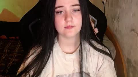 Snapshot of show_for_you chatting on December 4, 2025, 4:27 pm show_for_you online show from December 4, 2025, 4:27 pm