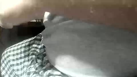 Snapshot of show_off_89 chatting on October 14, 2025, 6:42 pm show_off_89 online show from October 14, 2025, 6:42 pm