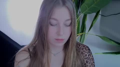 Snapshot of showmeyourfetish chatting on June 17, 2026, 5:10 am ShowmeYourfetish online show from June 17, 2026, 5:10 am