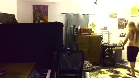 Snapshot of shredmancer chatting on April 28, 2026, 2:38 am shredmancer online show from April 28, 2026, 2:38 am