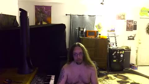 Snapshot of shredmancer chatting on May 1, 2026, 4:28 am shredmancer online show from May 1, 2026, 4:28 am