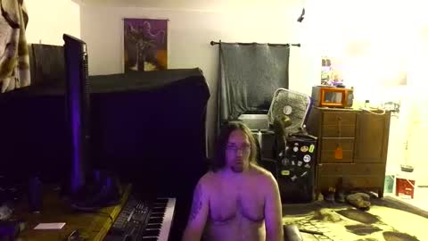 Snapshot of shredmancer chatting on May 19, 2026, 2:18 am shredmancer online show from May 19, 2026, 2:18 am