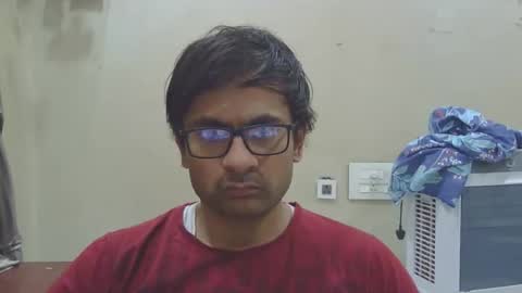 shubhamkhandelwal123 online show from January 8, 2026, 3:47 pm