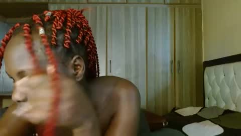 Snapshot of shugahnash chatting on December 5, 2024, 5:39 pm nash online show from December 5, 2024, 5:39 pm