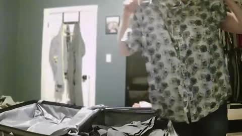 Snapshot of shutterbug989 chatting on March 9, 2025, 1:14 am shutterbug989 online show from March 9, 2025, 1:14 am