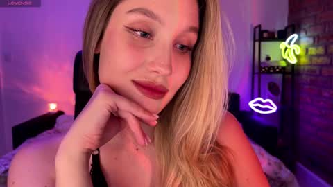 Snapshot of shy_bee chatting on September 11, 2025, 11:38 pm Alice online show from September 11, 2025, 11:38 pm