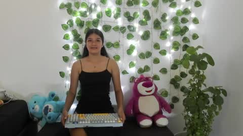 Canela online show from May 14, 2026, 1:51 pm