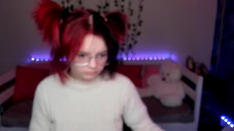 shy_elina01 online show from November 14, 2025, 10:36 am