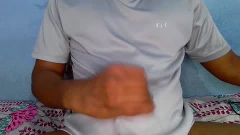 shyeyes online show from December 18, 2024, 4:39 pm