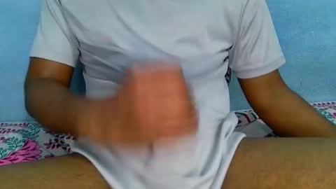 shyeyes online show from February 18, 2025, 1:55 pm