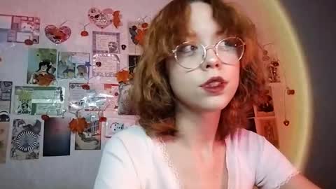 Milena online show from November 17, 2025, 1:17 pm