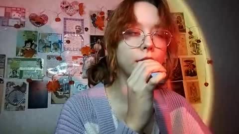 Milena online show from November 22, 2025, 2:05 pm