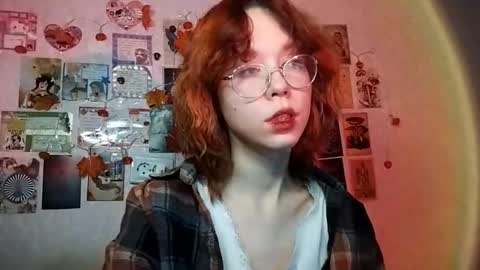 Milena online show from December 1, 2025, 4:23 pm