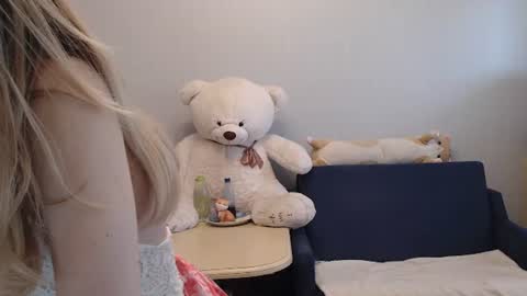 Snapshot of shy_moony chatting on June 12, 2026, 1:21 pm just Alex online show from June 12, 2026, 1:21 pm
