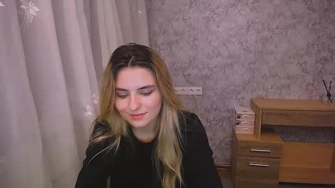 Snapshot of shy_sabrina_ chatting on December 16, 2024, 2:16 pm shy_sabrina_ online show from December 16, 2024, 2:16 pm
