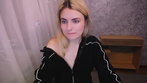 Snapshot of shy_sabrina_ chatting on January 27, 2025, 8:51 am shy_sabrina_ online show from January 27, 2025, 8:51 am