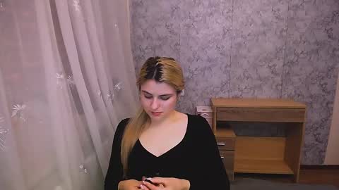 Snapshot of shy_sabrina_ chatting on February 7, 2025, 11:45 am shy_sabrina_ online show from February 7, 2025, 11:45 am